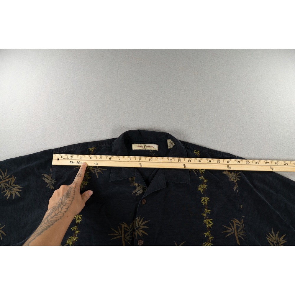 Tommy Bahama Mens Large Black 100% Silk Bamboo Floral Print Camp Shirt Short Slv - Picture 4 of 7